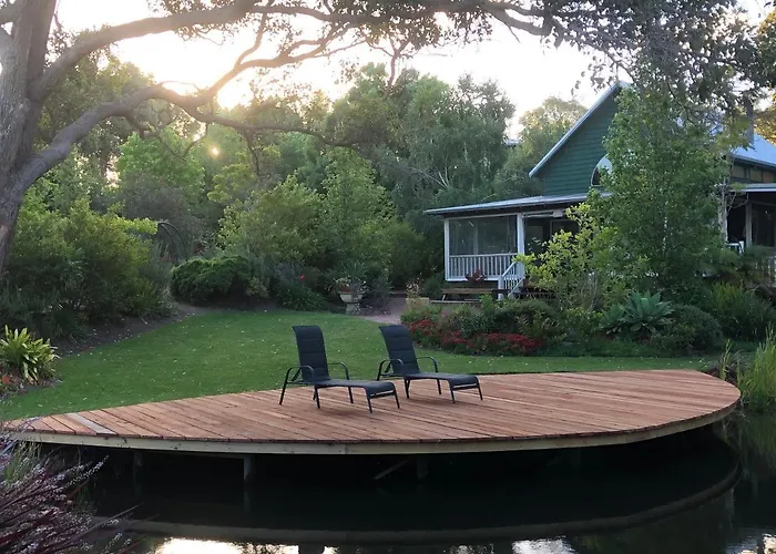 Lakeside Garden Chalet